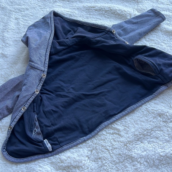 Girls 0-3 months reversible sweater. - Picture 3 of 6